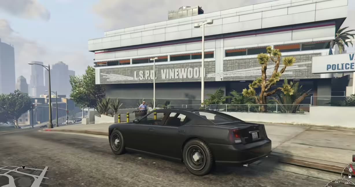 Vinewood PD v2 FiveM Script — esx
